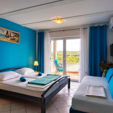 Apartman Studio Pula Exterior photo