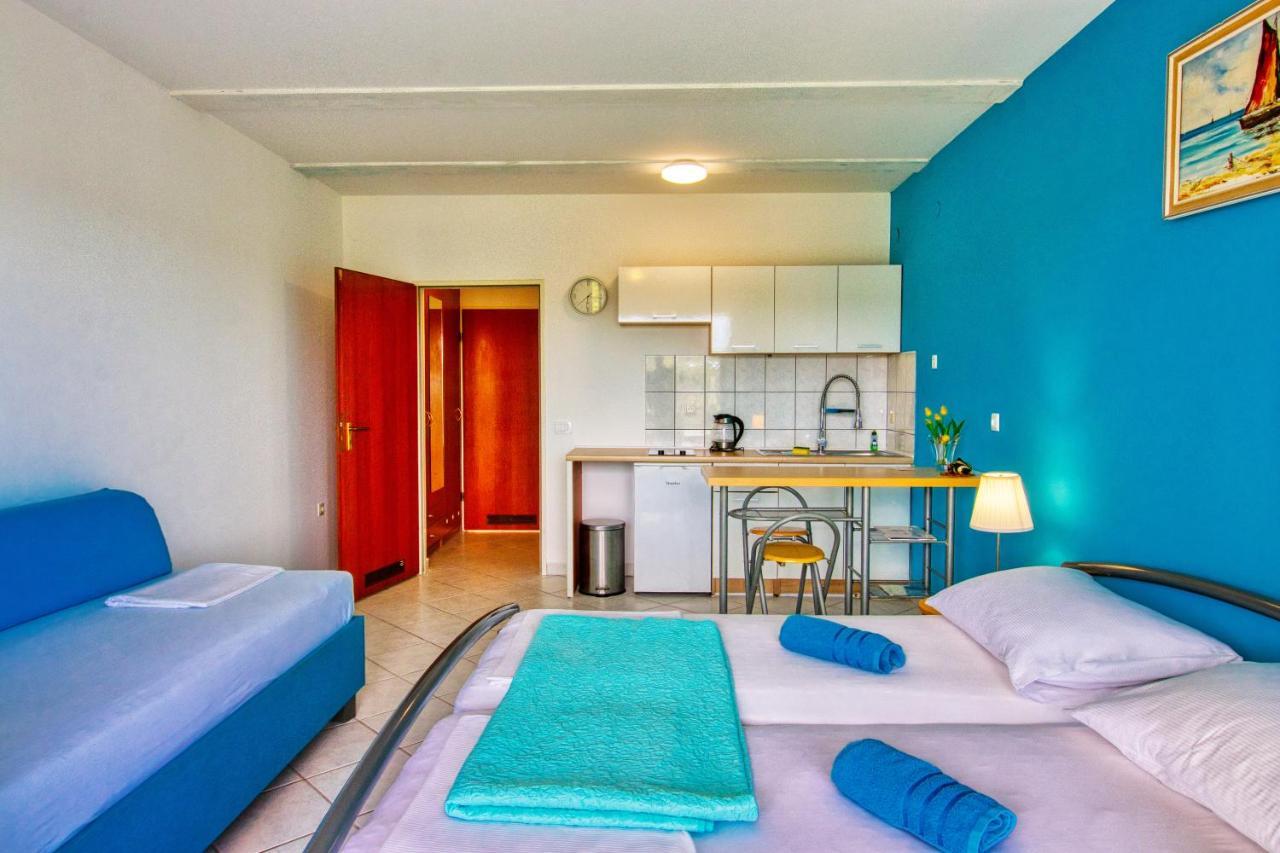 Apartman Studio Pula Exterior photo