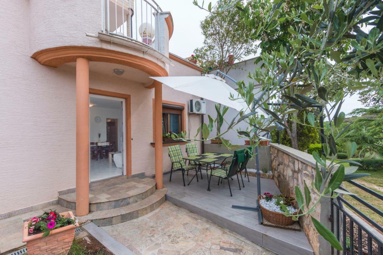 Apartman Studio Pula Exterior photo
